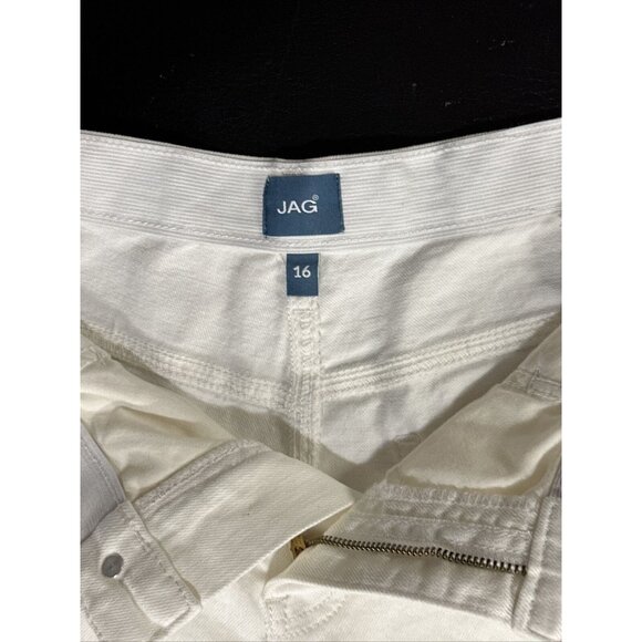 JAG Women's Alex Mid Rise Boyfriend Shorts White Denim Size 16 Inseam 5 - Picture 6 of 9